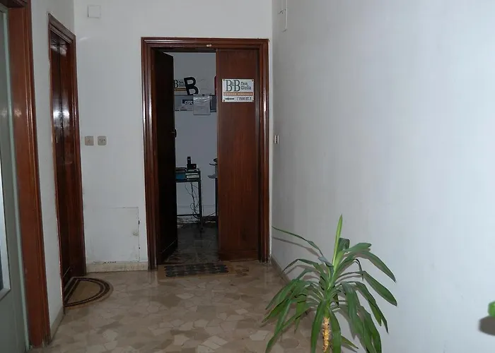 公寓 朱利亚茵住宿加早餐旅馆 *