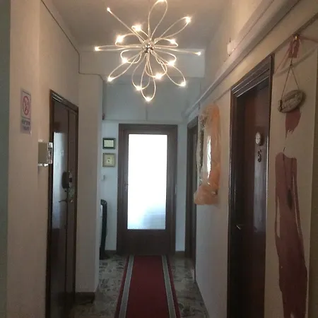 朱利亚茵住宿加早餐旅馆 *